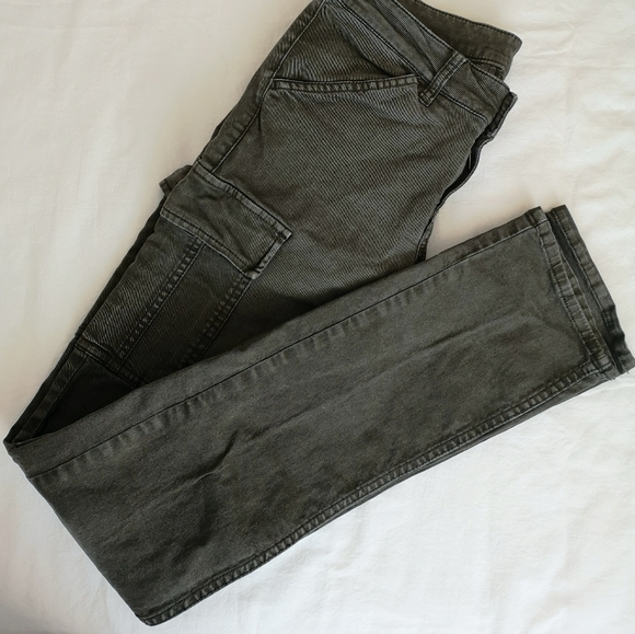 Bnwot Uniqlo skinny cargo pants - Picture 1 of 4